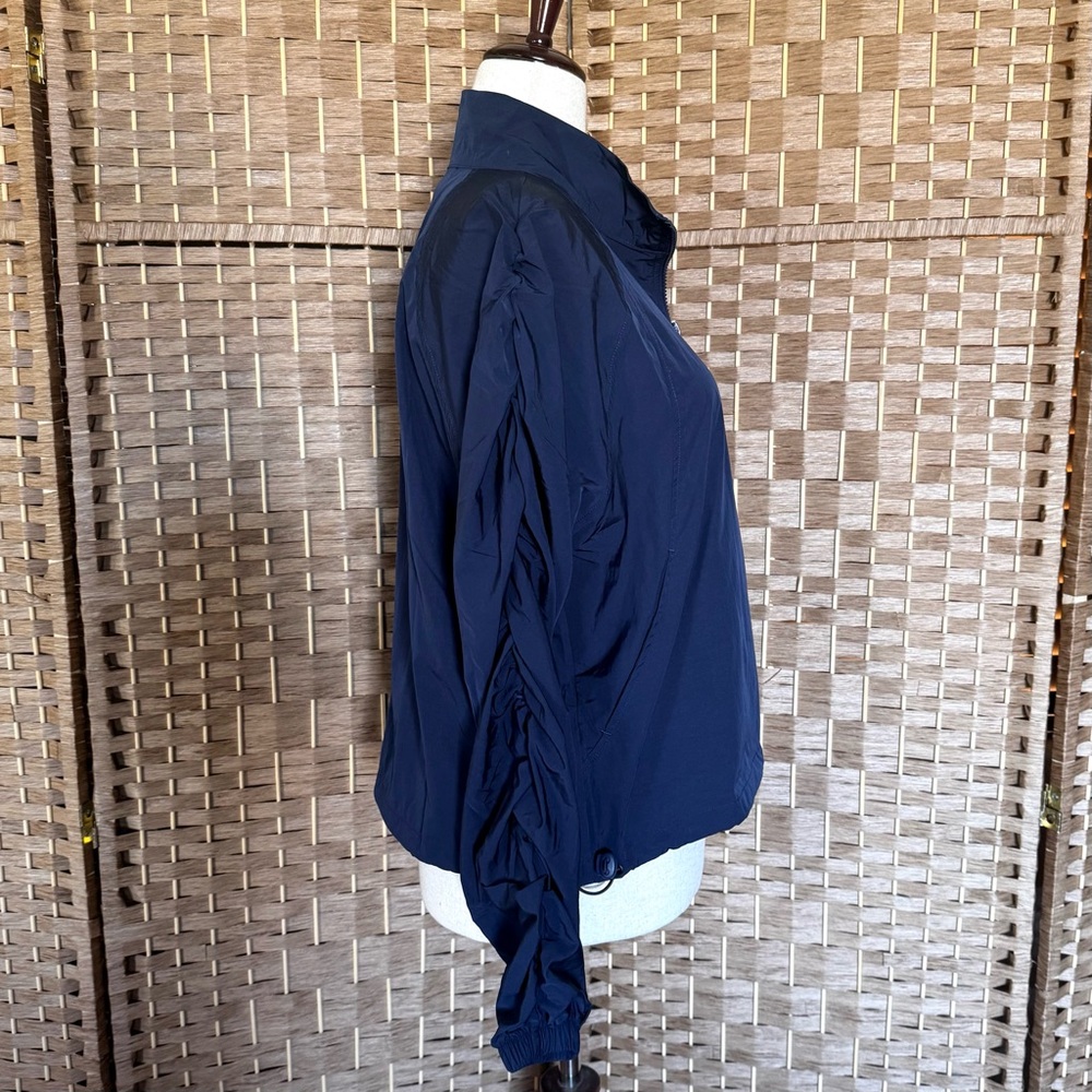 YOGALICIOUS navy blue Radiant Urban Runway windbreaker L - Picture 8 of 14